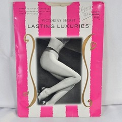 Vintage Victoria’s Secret Lasting Luxuries Sheer To Waist Pantyhose Cream Medium