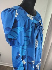 Hilo Hattie Hawaiian Original Muumuu 2XL Pedal Sleeves Blue White Hibiscus VTG