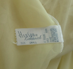 Vintage Henson Kickernick Peignoir Set S Yellow Nightgown Robe