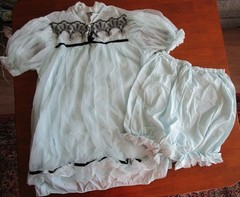 VTG 1950s-1960s CARILLON LITE BLUE BABY DOLL NYLON FRILLY LINGERIE NITEY SET med