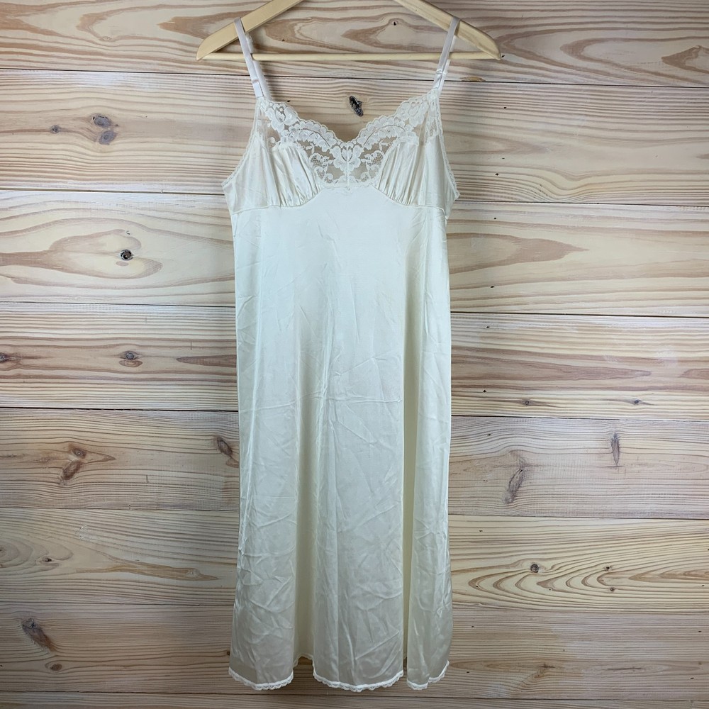Vintage VASSAREITE Full Slip Womens 34 26″/40 Ivory Style 10-105 Lingerie