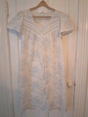 Vintage granny core floral nightgown size LARGE SNAPS