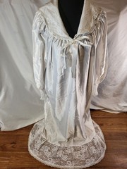 NWT Vintage Vandemere Size Small White Lace Cottagecore Long Sleeve Nightgown