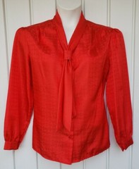 Vintage Satin Jacquard Red Blouse Size 38 Pussy Bow Button Up Rhapsody Glam Rock