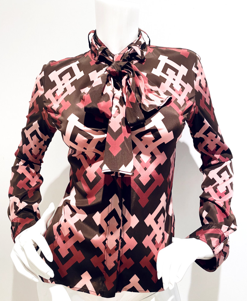 GUCCI – Silk Pussy Bow Blouse Cruise 2005 – Monogram Print – IT40 / US S