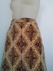 70,S AYWON Patterned Velvet Midi Skirt In Brown/ Cream.Waist70cm,Hip 95 Cm.Looks
