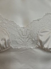 Vintage Vassarette Lingerie Full Slip White Lace Sheer Sz 36 – 24 inches