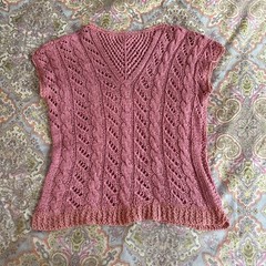 Vintage XS/S Italian bubblegum bright pink knit top. In good vintage condition.