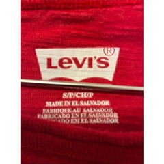Vintage Levis 💯 Cotton Red Long Sleeve Crewneck T Shirt