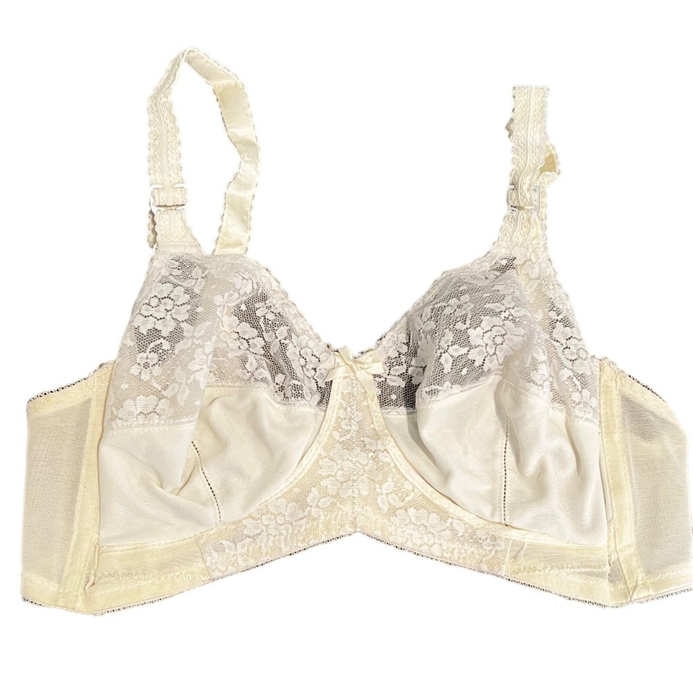Alexander’s Vintage White Lace Bra 36C Union Made #935
