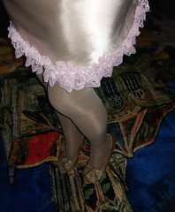 VTG SATIN SHINY FARR WEST GOLD PINK FRILL RUFFLES LACE PETTI SHORTY HALF SLIP ML
