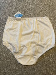 Vintage Panties Women’s Size 9 Cotton/Poly Granny Briefs (1) Pair NWT USA made
