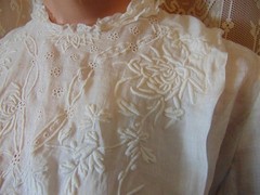 Edwardian 1910s Embroidered White Cotton Organdy Tea/Lawn/ Graduation Dress 26W