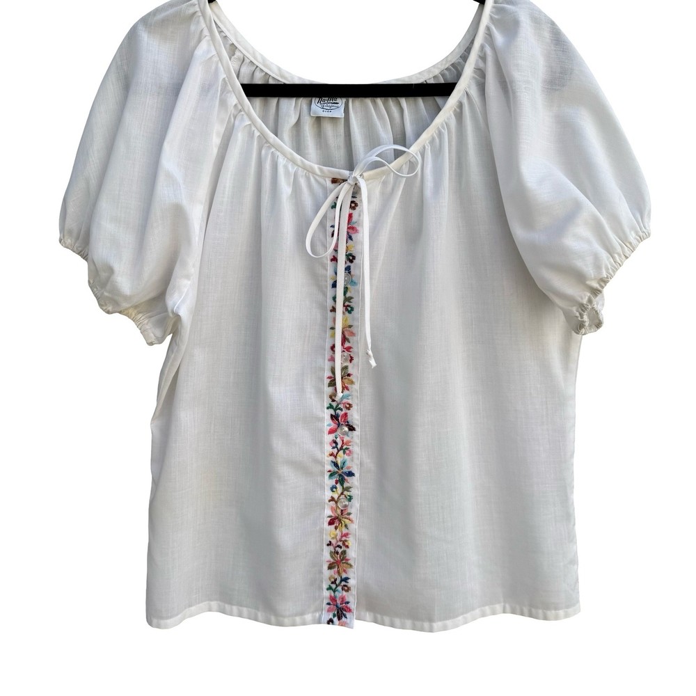 Na-Ma California Vintage 70s White Floral Embroidered Peasant Blouse Puff Sleeve