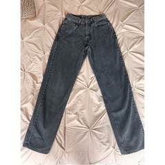 Vintage Levi’s 550 made in USA hard to find smaller size charcoal wash. Y2K