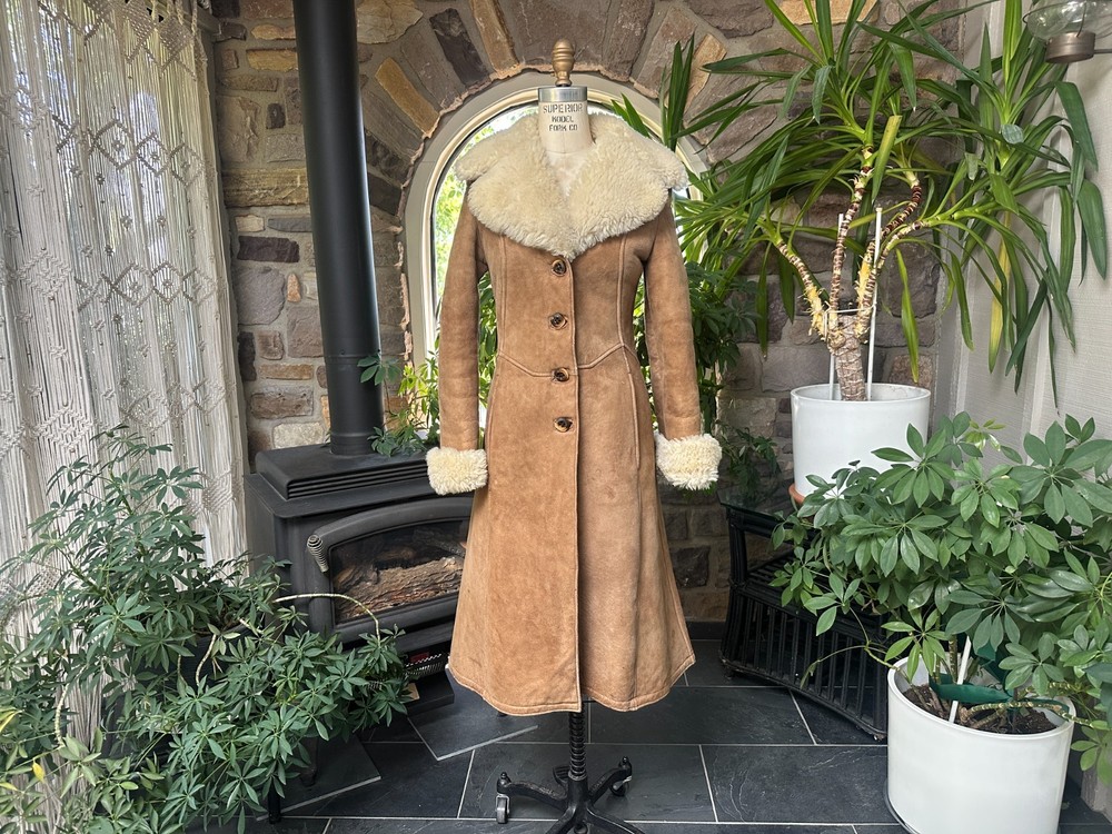 Vintage 1970s Tan Suede Shearling Sheepskin Coat Made in Argentina