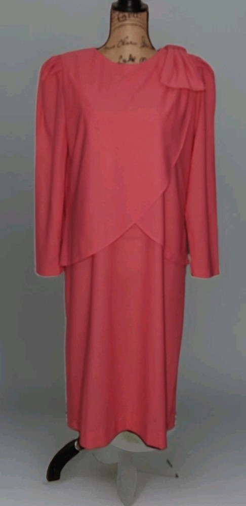 Vintage Lady Carol Petites – Barbie Pink Draped Front Bow Accent Dress – Size 16