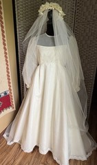 Vintage Renaissance 70’s Victorian Edwardian Wedding Dress Train Size 2/4P +VEIL