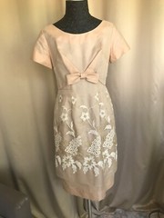 Vintage “Union” made with silk & taffeta flowerly embroidered ivory/peach dress