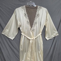 Vintage Vassarette Light Yellow Robe Nylon Lounge Wear Lace Trim