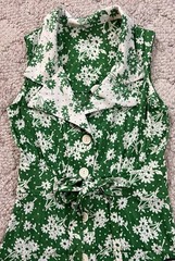 Vintage 60’s 70’s Women’s Sleeveless Green White Cottagecore Floral Dress Small