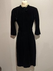 Women’s Vtg GIGI YOUNG Black Velvet Beige Lace Collar Evening Dress Size XS