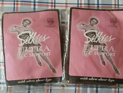 Vintage Silkies Pantyhose Ultra TLC Support size M 38-42 Mocha ultra sheer legs