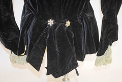 VICTORIAN BLACK VELVET BODICE JACKET CIRCA 1890s, LABEL