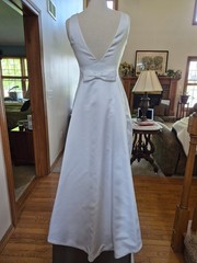 Jessica McClintock Wedding Dress Timeless Column Silhouette Low Back Size 6