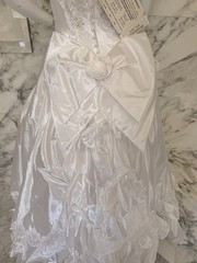Vintage Mary’s Bridal Wedding Dress Size 10 White Beaded Satin Puff Sleeve NWT