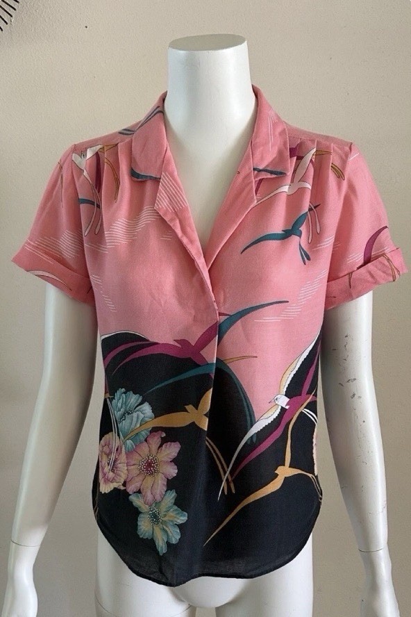 1980s California Connection Tropical Rayon Blouse Pink Bird Print Made USA VTG