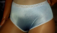 VTG SILKY NYLON LACE WAIST BABY BLUE SHIMMERY HI LEG PANTIES #765 SZ 8 M/L 42″