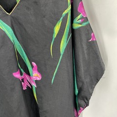 VTG Winlar kaftan dress in a black, pink, and green floral print One Size Mumu