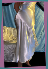 VTG Satin SHINY COQUETTE BLANC DECOLLETE NEGLIGEE FULL LONG LUX NIGHTGOWN S