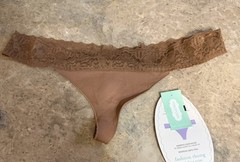 VINTAGE MAURICES SMOOTH & SLIM THONG PANTY ! LARGE . NEW !