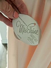 Vtg. NWT Miss Elaine Heavenly Bodies Peach Button Lace Edge Maxi Robe L