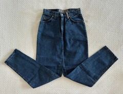 Vintage Levi Tapered Jeans 900 ~ Size 5 (26 x 30) ~ 100% Cotton