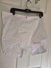Vtg Underscore Triple Front Support. White, SZ 6X/44. 80%Nylon/20% Spandex. NWOT