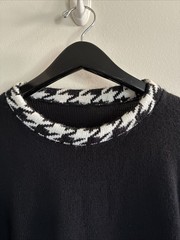 Vintage Black And White Houndstooth Sweater Womens 90s 100% Acrylic M Paper Tag