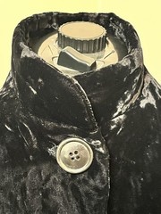 VTG Black Velvet Cape Button Front Victorian Opera Goth Steampunk 34” Long READ