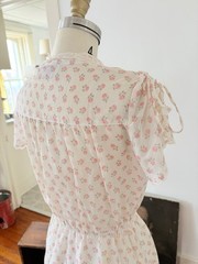 70s Rosebud Floral Midi Dress Pointed Lace Collar/Flutter Sleeve Prairie Cottage