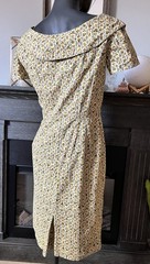 Vintage 50s Yellow Hat Pattern Dress With Peter Pan Collar M