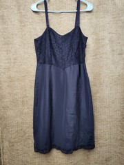 VINTAGE WOMENS BARBIZON BLACK TAFREDDA LACE GOWN SLIP SZ 14.5 VGC