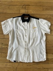 Vintage 1950s Rayon Loop Collar Bowling Shirt Women’s Size 34 Chain Stitch White