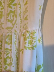 (S) Vintage 1960s Split Skirt Mod Dress White Green Rayon Blend Cute! Pockets