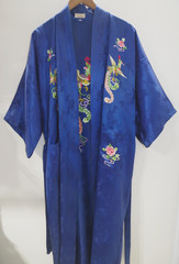 E3 vintage Golden Bee Rayon Blue Brocade Chinese Robe M Hand Embroidered Belted
