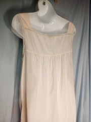 Vintage Barbizon Knee Length Nightgown Size Medium Thin Poly Nylon Cotton Blend
