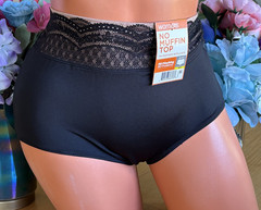 Warner’s Medium Silky Black with Stretch Lace Waistband Brief Panties #7401 NWT