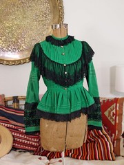Antique Victorian 1890s 1910s Vibrant Green Long Sleeve Bodice Blouse Beaded