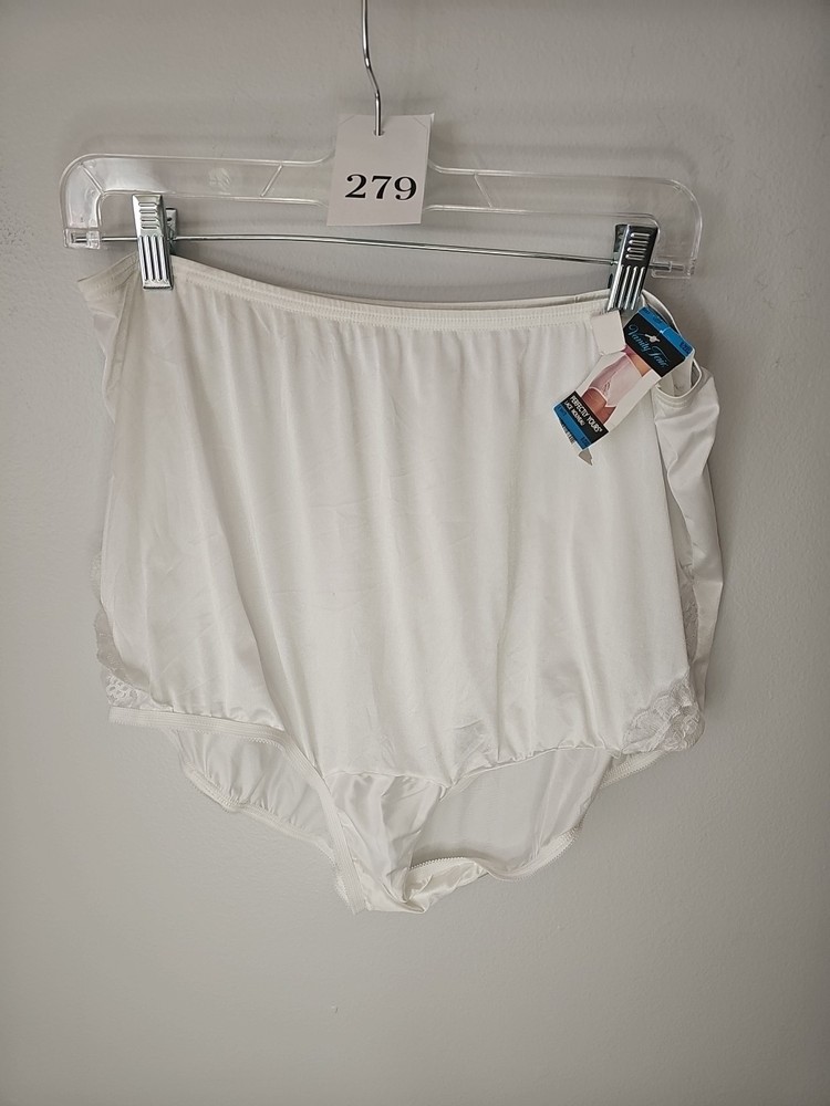 Vintage vanity fair panties White Size 9/2XL Style 13-001
